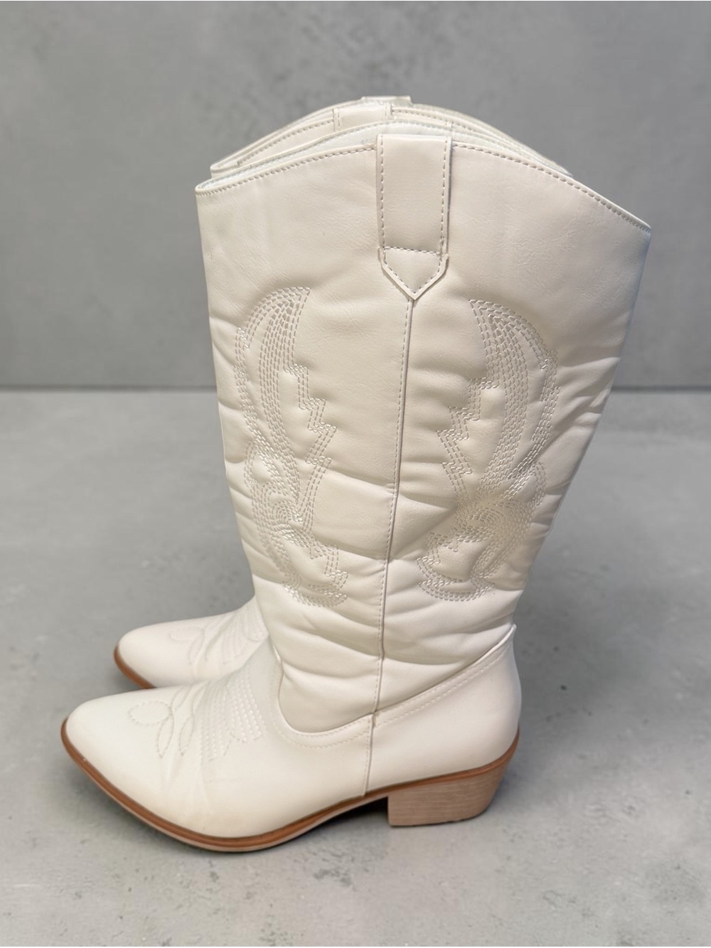 Pierre Dumas Women's White Western Mid-Calf Boots size 10